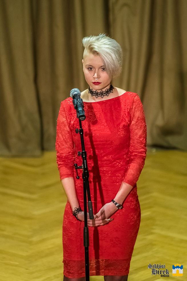 Karácsonyi műsor a művelődési házban © Siklósi Hírek - fotó: Kacsúr Tamás