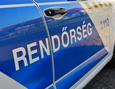 rendorseg-kocsi-oldal