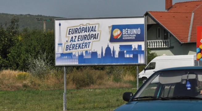 Kedden Siklóson is megjelent a magánmegrendelő plakátja.