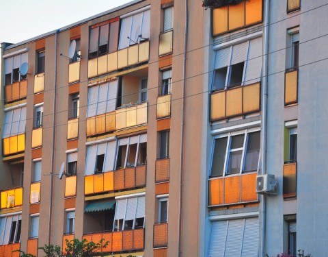 panelhazak-lakotelep