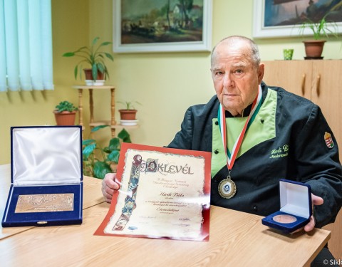 hirdi-bela-siklos-foto-kacsur-tamas-siklosihirek
