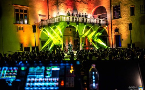 Kinizsi a nép fia rockopera bemutatója a siklósi várban. Fotó: Kacsúr Tamás