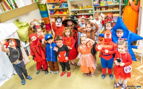 Farsangi mulatság a Dózsa György utcai óvoda Katica csoportjában