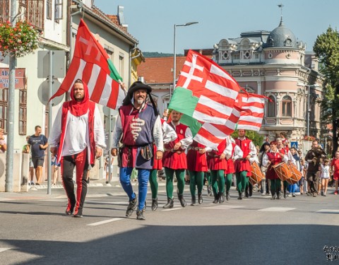 varfeszt21-felvonulas-079