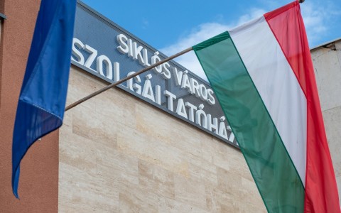Siklósi Szolgáltatóház